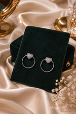 Load image into Gallery viewer, Amora Heart Hoop