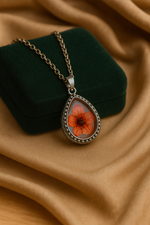 Load image into Gallery viewer, Amber Petal Muse