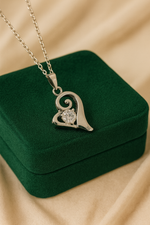 Load image into Gallery viewer, Swirl Heart